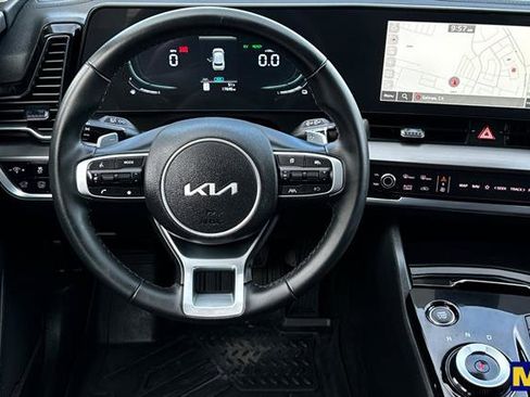 Used 2025 Kia Sportage EX w/ EX Premium Package image 17