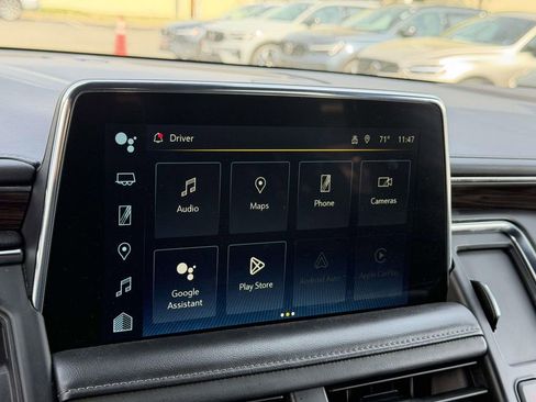 Used 2023 Chevrolet Tahoe LT image 3