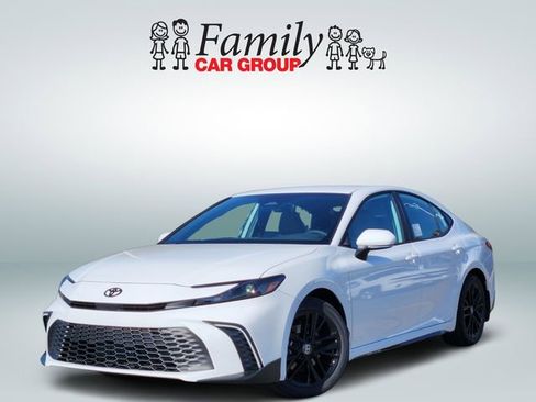 New 2026 Toyota Camry SE FWD image 1