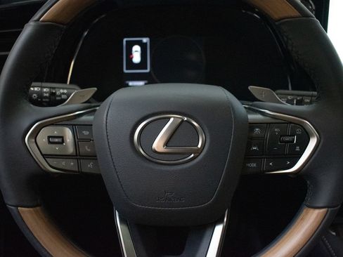 Used 2024 Lexus RX 350 Premium w/ Kick Sensor & Tow Package AWD/4WD image 12