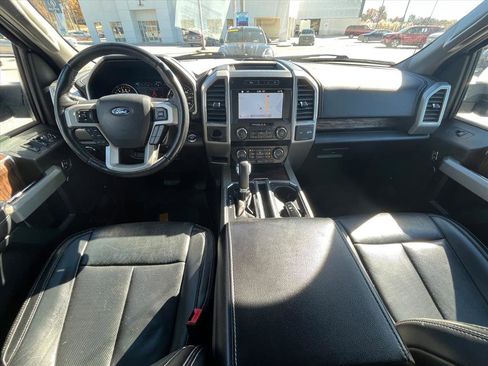 Used 2019 Ford F150 Lariat image 8