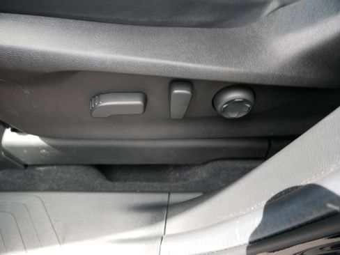 Used 2023 Subaru Ascent Touring AWD/4WD image 15