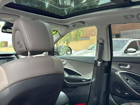Used 2018 Hyundai Santa Fe FWD image 25