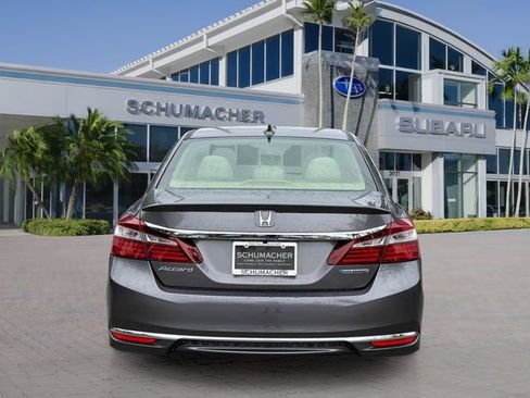 Used 2017 Honda Accord Hybrid Sedan image 6