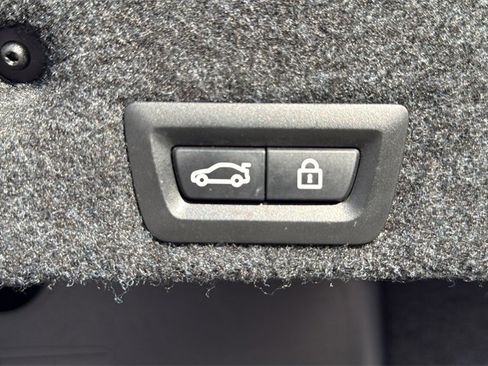 Used 2016 BMW 528i Sedan image 10