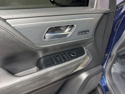 Used 2025 INFINITI QX80 Sensory AWD/4WD image 14