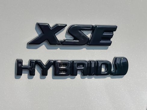 Used 2022 Toyota RAV4 XSE AWD/4WD image 39
