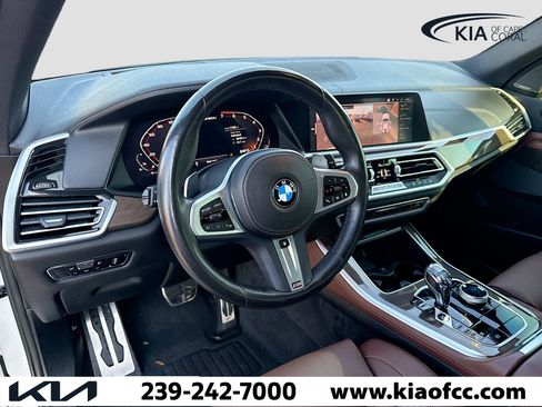 Used 2022 BMW X5 M50i w/ Executive Package image 26