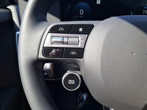 New 2025 Hyundai Ioniq 5 SE image 31