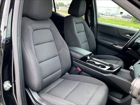 Used 2025 Chevrolet Equinox LT FWD image 7
