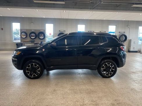 Used 2020 Jeep Compass Trailhawk AWD/4WD image 11