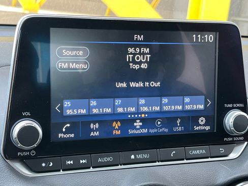 Used 2025 Nissan Sentra SV FWD image 21