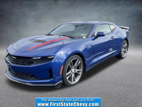 Used 2020 Chevrolet Camaro LT image 1