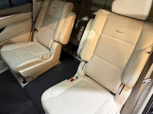Certified 2025 Cadillac Escalade Sport Platinum w/ LPO, ONYX Package AWD/4WD image 50
