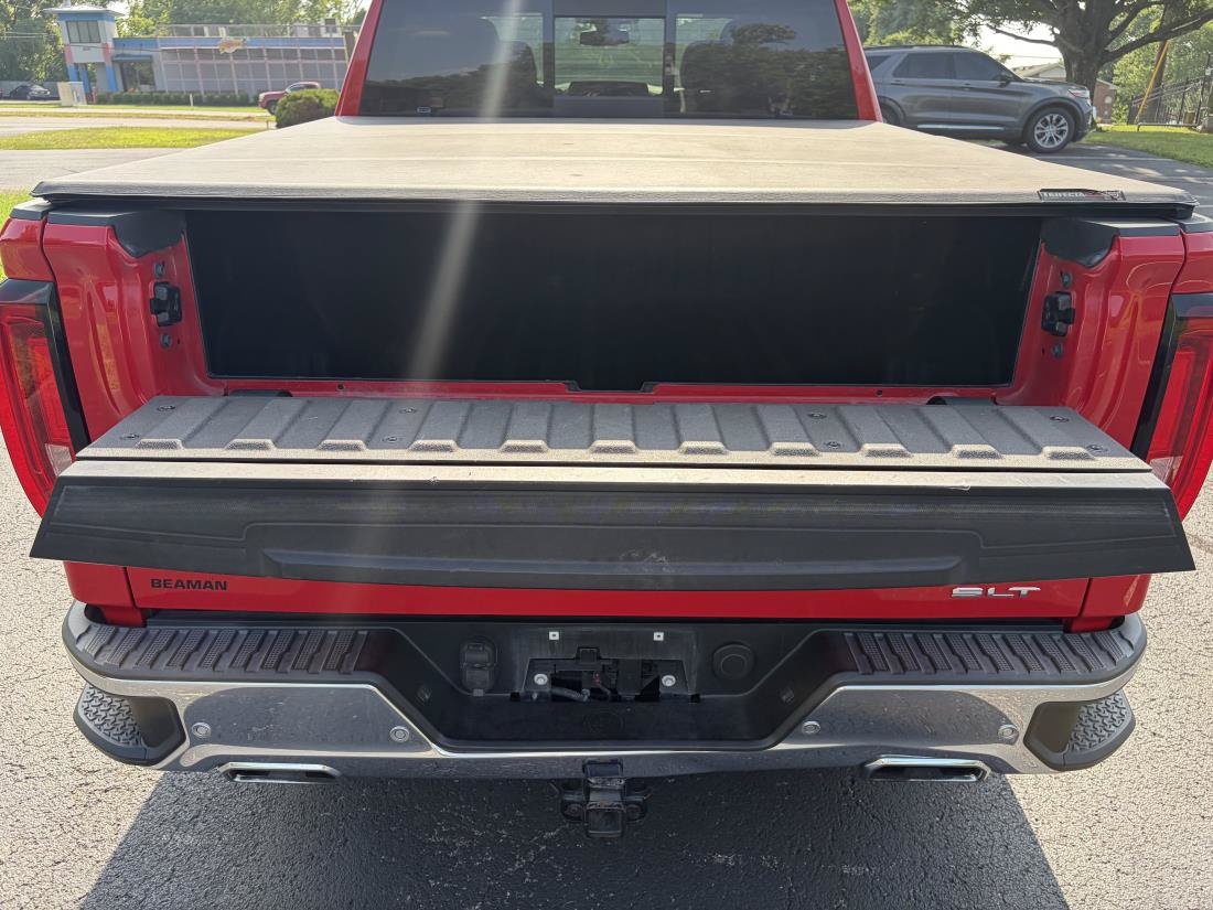 Used 2019 GMC Sierra 1500 SLT w/ SLT Premium Plus Package AWD/4WD image 9