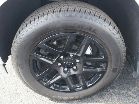 Certified 2023 Chevrolet Silverado 1500 Custom w/ LPO, Dark Essentials Package image 22