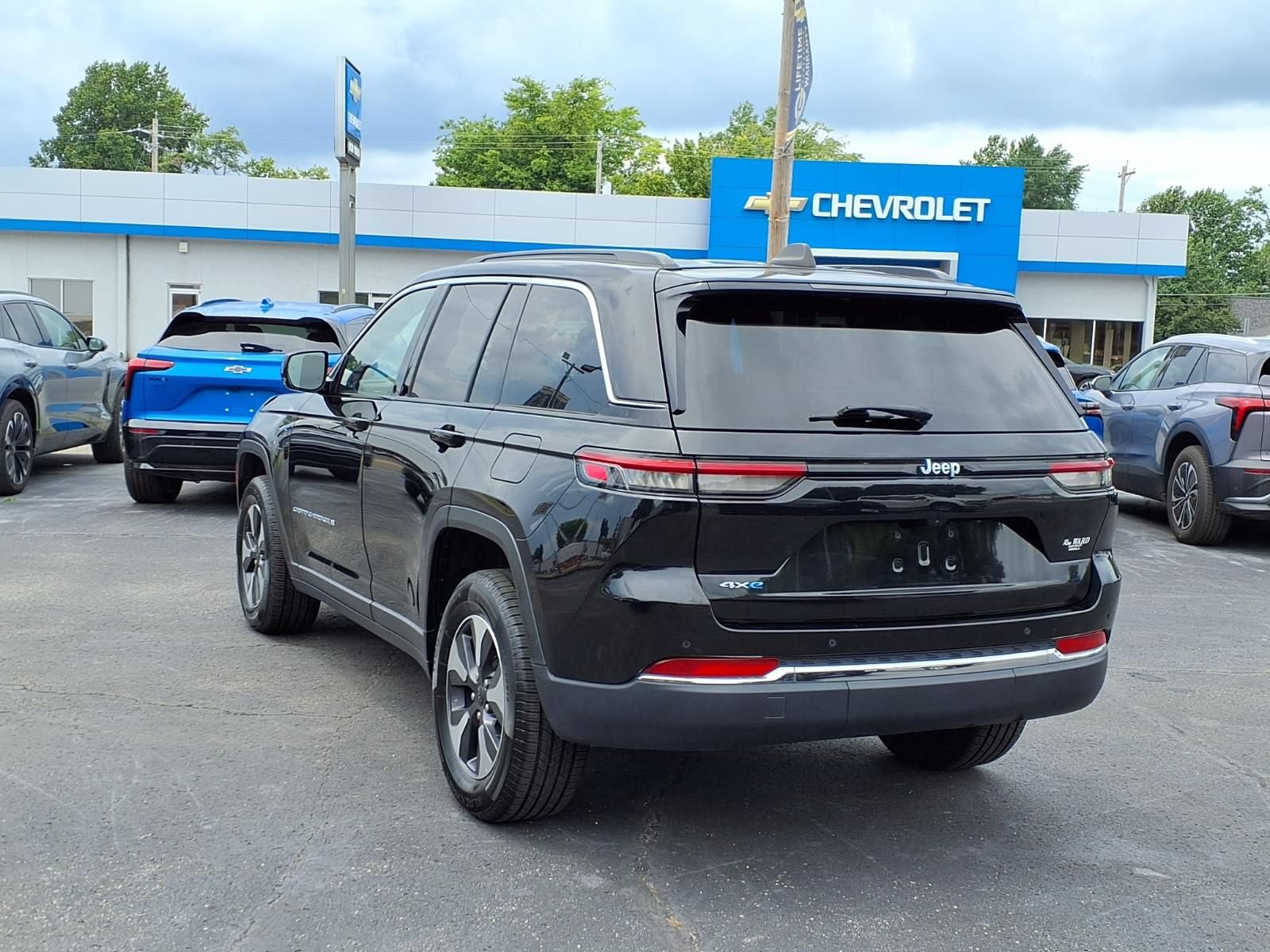 Used 2024 Jeep Grand Cherokee Limited 4xe AWD/4WD image 2