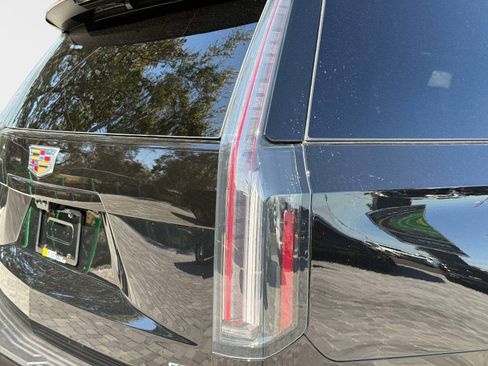 Used 2026 Cadillac Escalade Platinum Sport AWD/4WD image 20