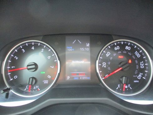 Used 2022 Toyota RAV4 XLE Premium image 13