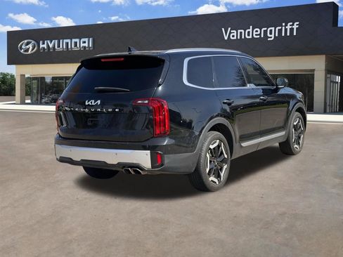 Used 2023 Kia Telluride S image 12