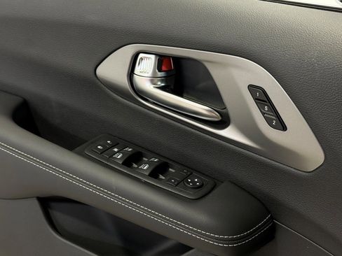 New 2026 Chrysler Pacifica Select image 34