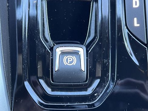 Used 2024 Chevrolet Colorado W/T w/ WT Convenience Package image 8