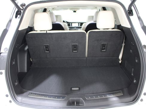 Used 2022 Buick Enclave Avenir w/ Avenir Technology Package image 17