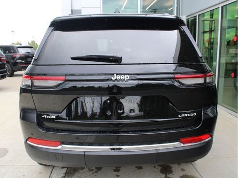 New 2025 Jeep Grand Cherokee Laredo X w/ Luxury Tech Group I image 8