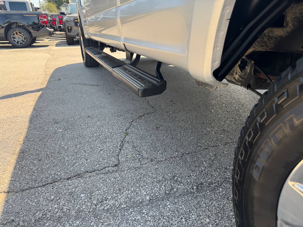Used 2019 Ford F350 Lariat w/ Lariat Ultimate Package AWD/4WD image 19