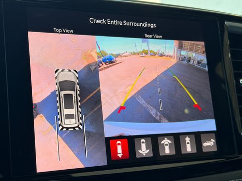 New 2027 Chrysler Pacifica Select FWD image 18