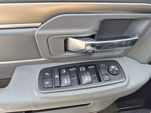 Used 2018 RAM 1500 Big Horn AWD/4WD image 11