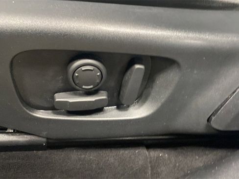 Used 2021 Land Rover Range Rover Velar R-Dynamic S image 15