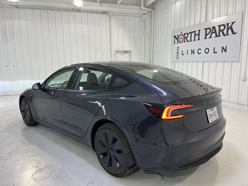 Used 2024 Tesla Model 3 Standard Range image 3