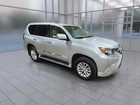 Used 2019 Lexus GX 460 Premium w/ Premium Package AWD/4WD image 2