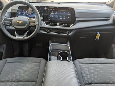 Used 2025 Chevrolet Equinox LT w/ Safety and Technology Package FWD image 22
