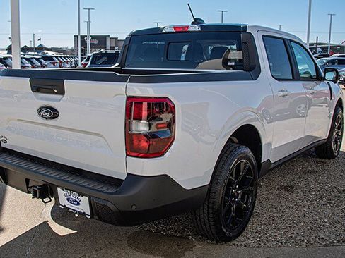 New 2026 Ford Maverick Lariat w/ Black Appearance Package image 4