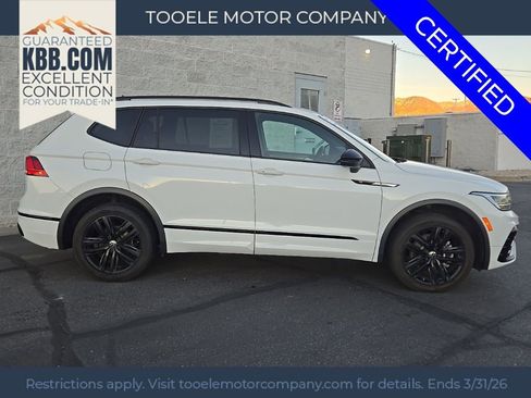 Used 2022 Volkswagen Tiguan SE R-Line image 2