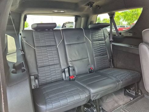 Used 2025 Cadillac Escalade ESV Sport Platinum w/ LPO, ONYX Package AWD/4WD image 41