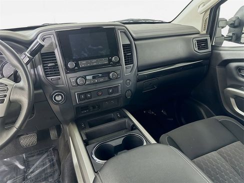 Used 2024 Nissan Titan SV w/ SV Convenience Package image 28
