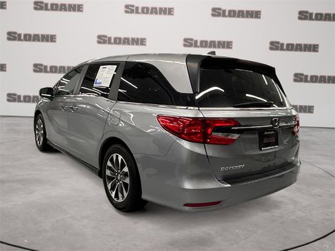 Used 2024 Honda Odyssey EX-L image 3