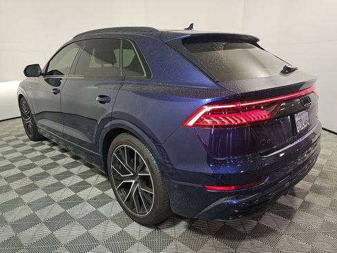 Used 2022 Audi Q8 Prestige w/ Prestige Package AWD/4WD image 6