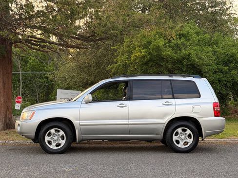 Used 2001 Toyota Highlander 2WD image 2