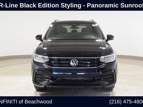 Used 2022 Volkswagen Tiguan SE R-Line image 8