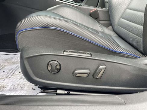 Used 2024 Volkswagen Golf R AWD/4WD image 21