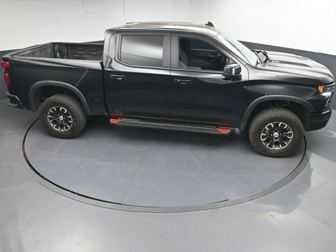 Used 2025 Chevrolet Silverado 1500 ZR2 w/ Technology Package AWD/4WD image 38