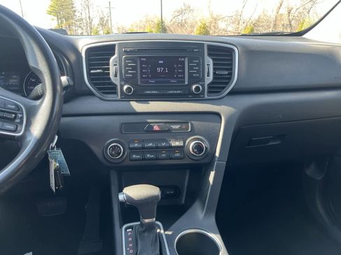Used 2018 Kia Sportage LX FWD image 27