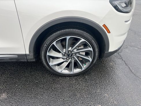 Used 2023 Lincoln Nautilus Reserve w/ Luxury Package image 11