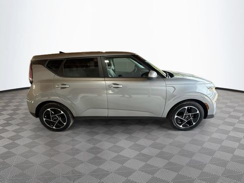 Used 2023 Kia Soul EX FWD image 5