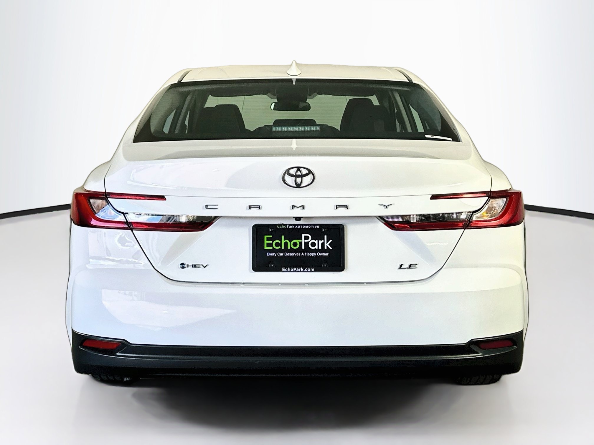 Used 2025 Toyota Camry LE FWD image 7