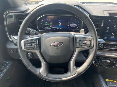 Used 2024 Chevrolet Silverado 1500 RST w/ Z71 Off-Road Package AWD/4WD image 16